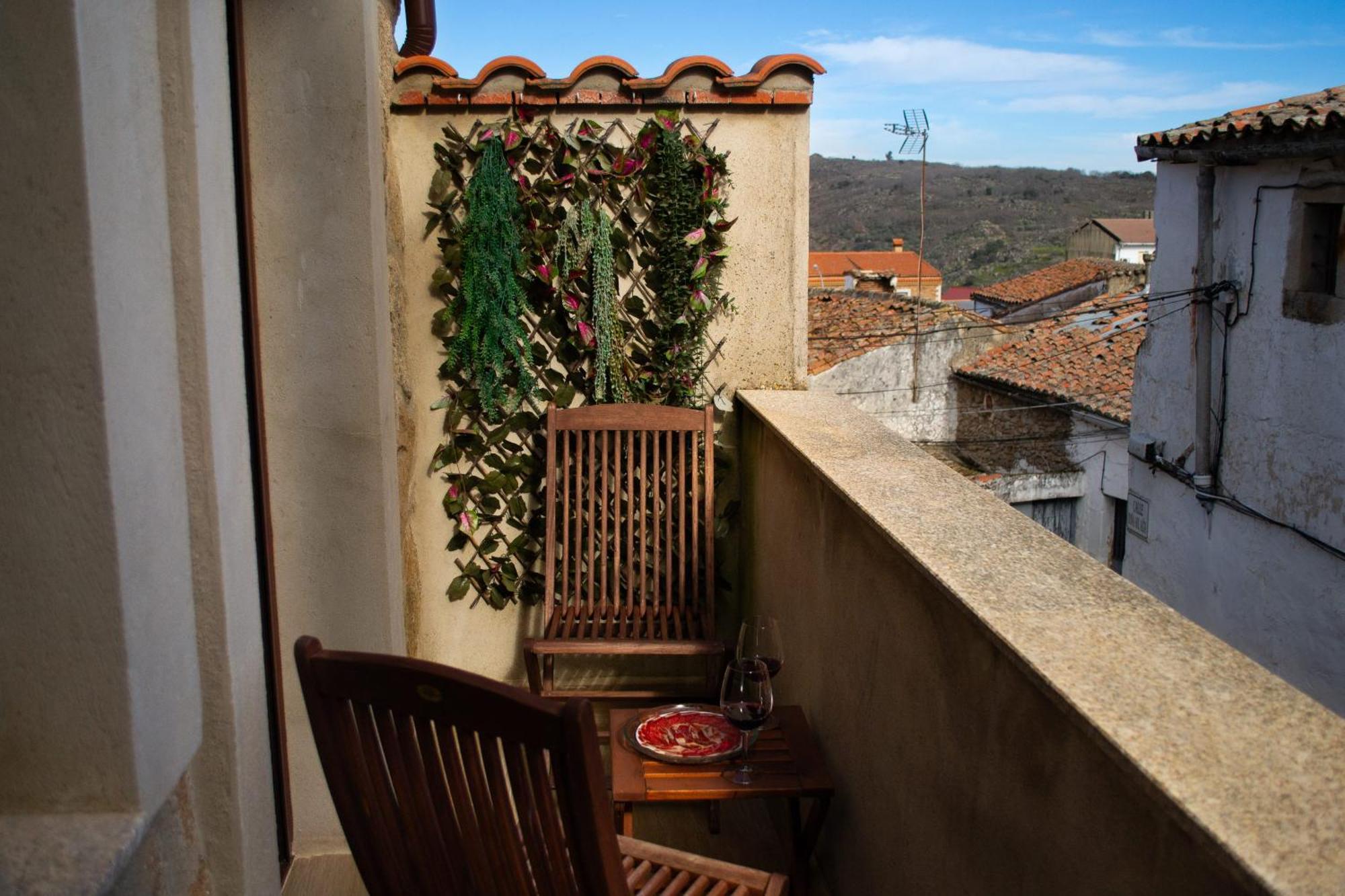 Casa Rural Dona Sol Montánchez Extérieur photo